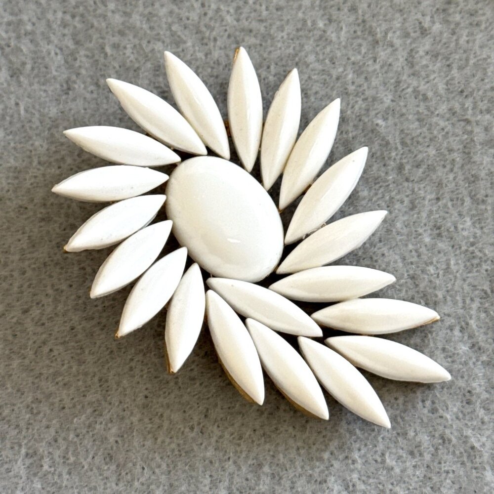 Vintage Crown Trifari White Milk Glass Navette Brooch Gold Tone Swirl Sunburst